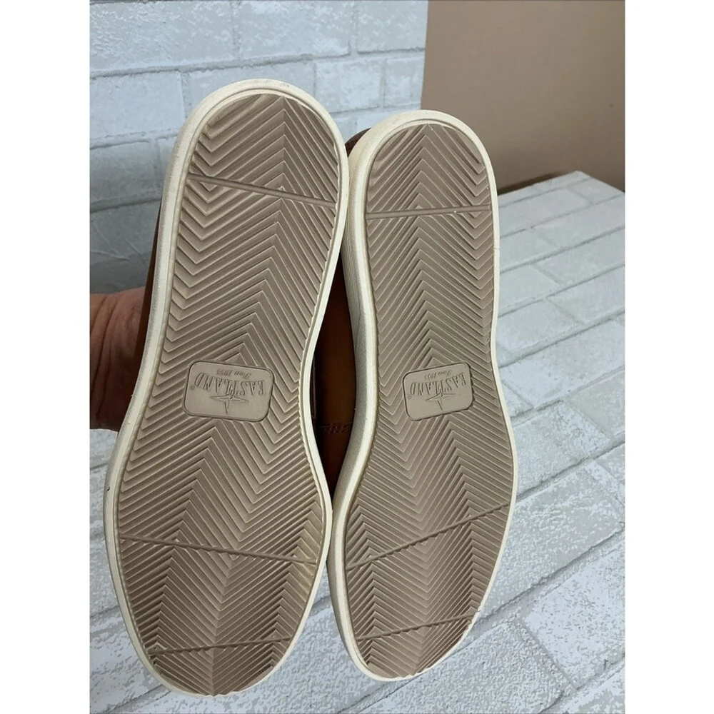 Eastland Women's Brown Color Loafers Size9.5 In New Condition